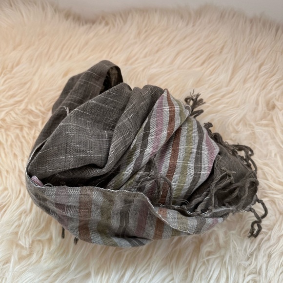 Scarf - Picture 1 of 3